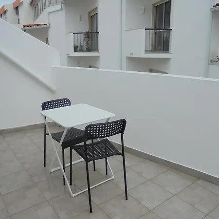 בית הארחה Center &