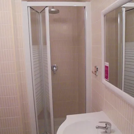 Guest house Center & 2*
