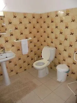 Center & ゲストハウス