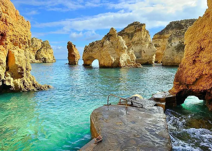 Center & Πανσιόν