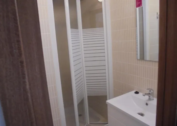 Center & Gæstehus 2*